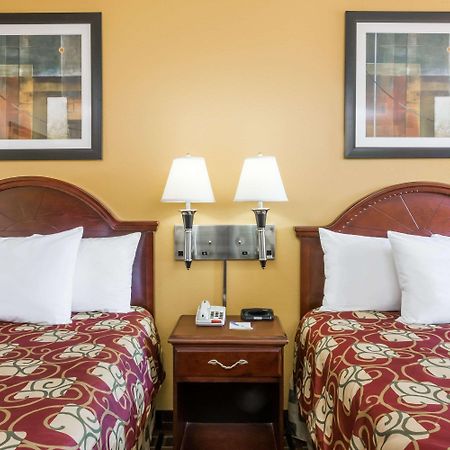 Days Inn Blakely Екстериор снимка