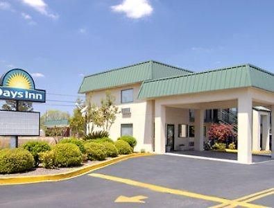 Days Inn Blakely Екстериор снимка