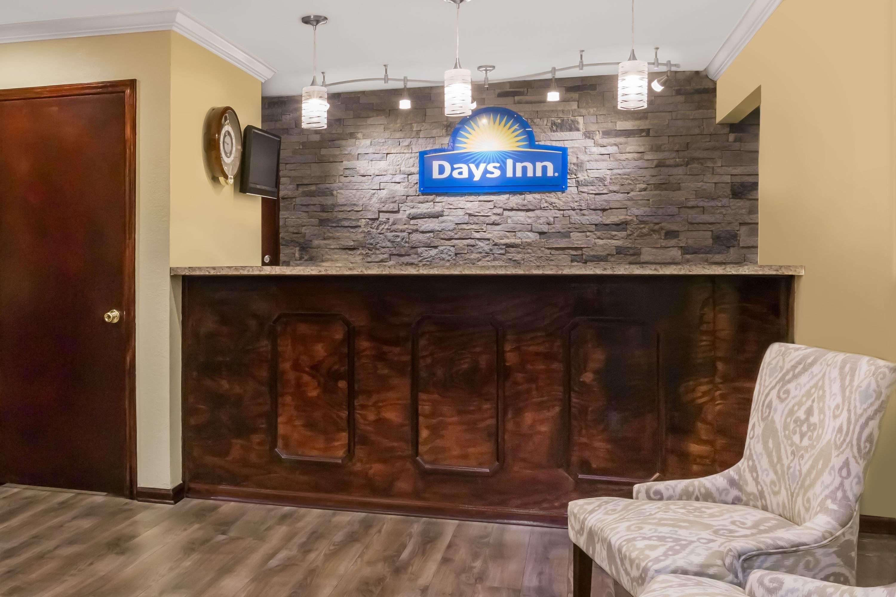Days Inn Blakely Екстериор снимка